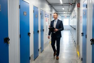 Ouvrir une franchise de garde meuble : mode d’emploi pour se lancer dans le self-stockage